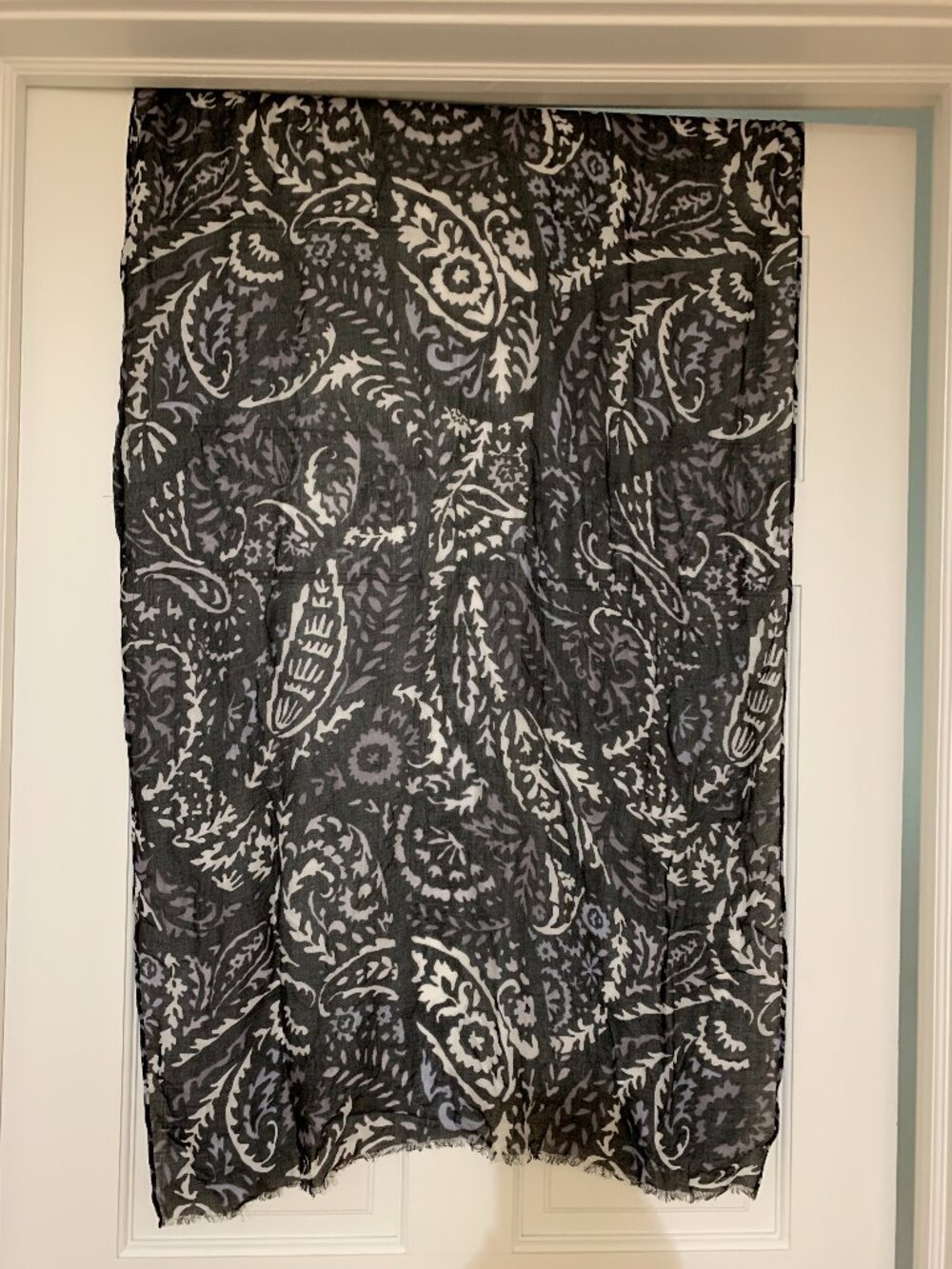 Vera Bradley fringed rayon scarf in black white and gray